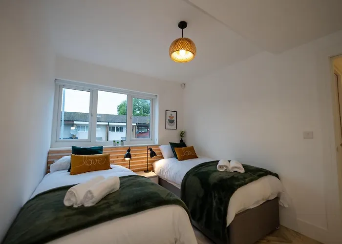 Exquisite 6 Bedroom Luxury Home Manchester