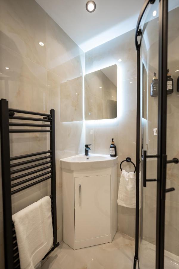 Holiday home Exquisite 6 Bedroom Luxury *